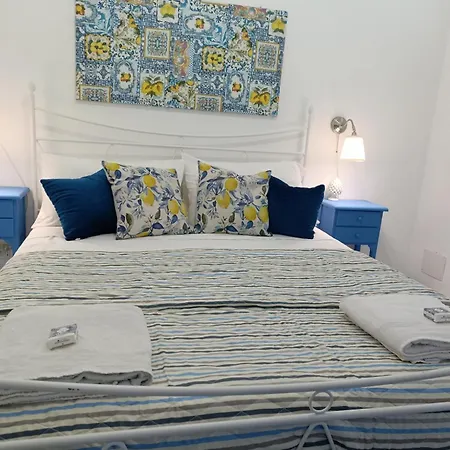 Casa Eolie Relax Апартаменты Липари
